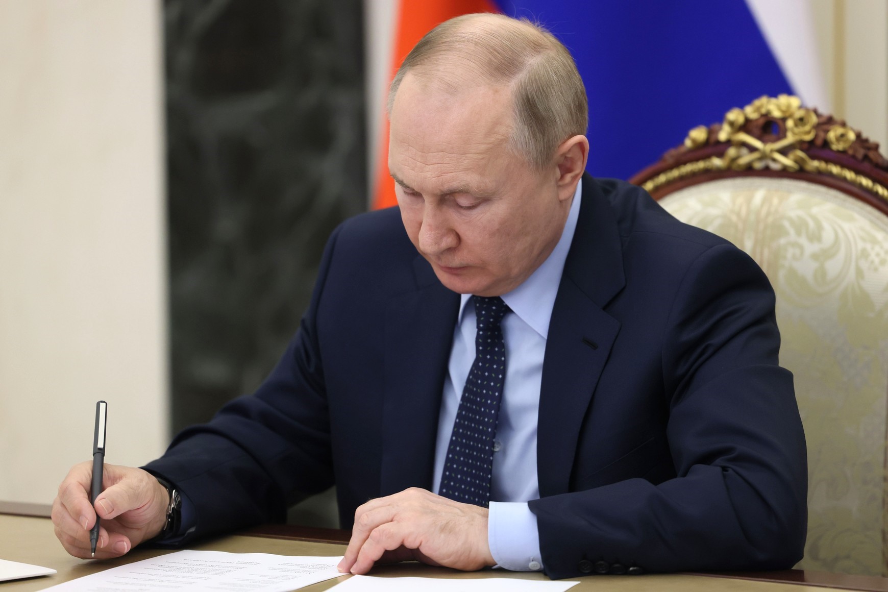 Владимир Путин подписал закон о едином пособии на детей
