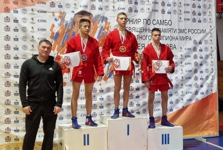 Самбисты Девятов и Гришин привезли две медали из Кстова