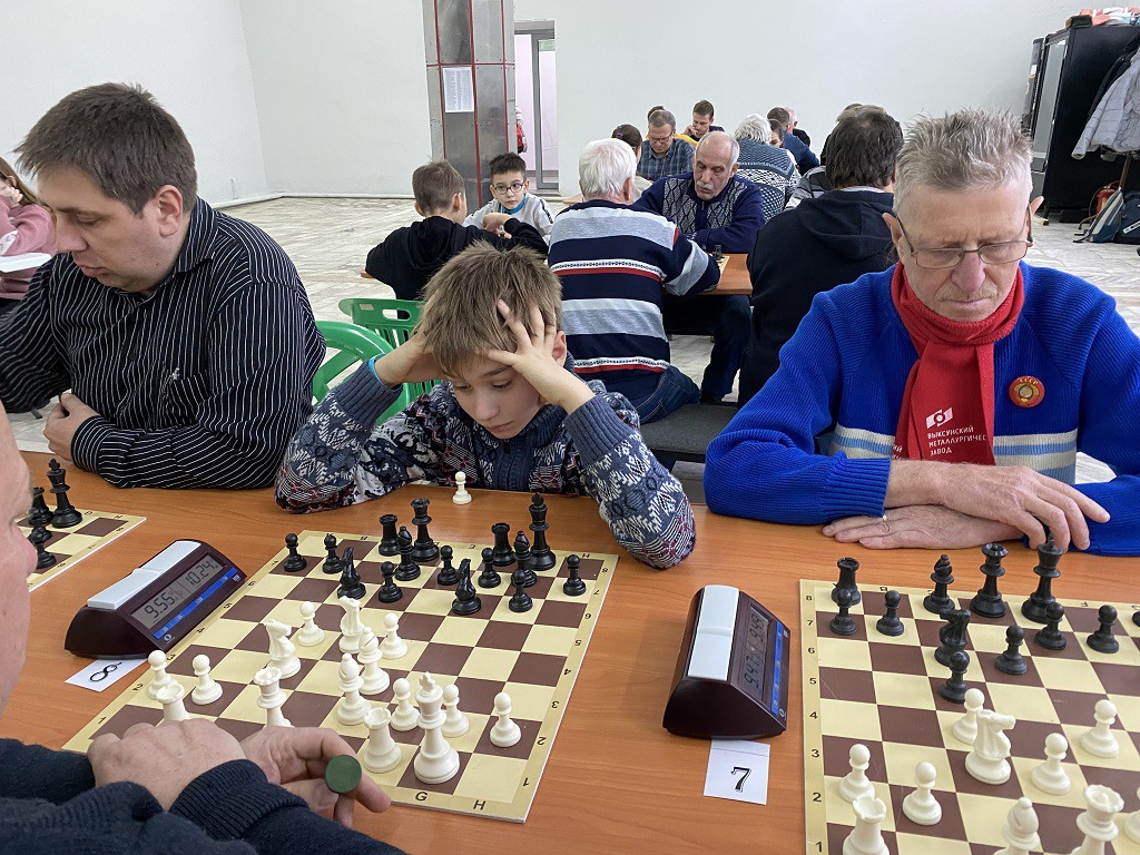 Команда шахматистов поднялась на второе место в Ваче