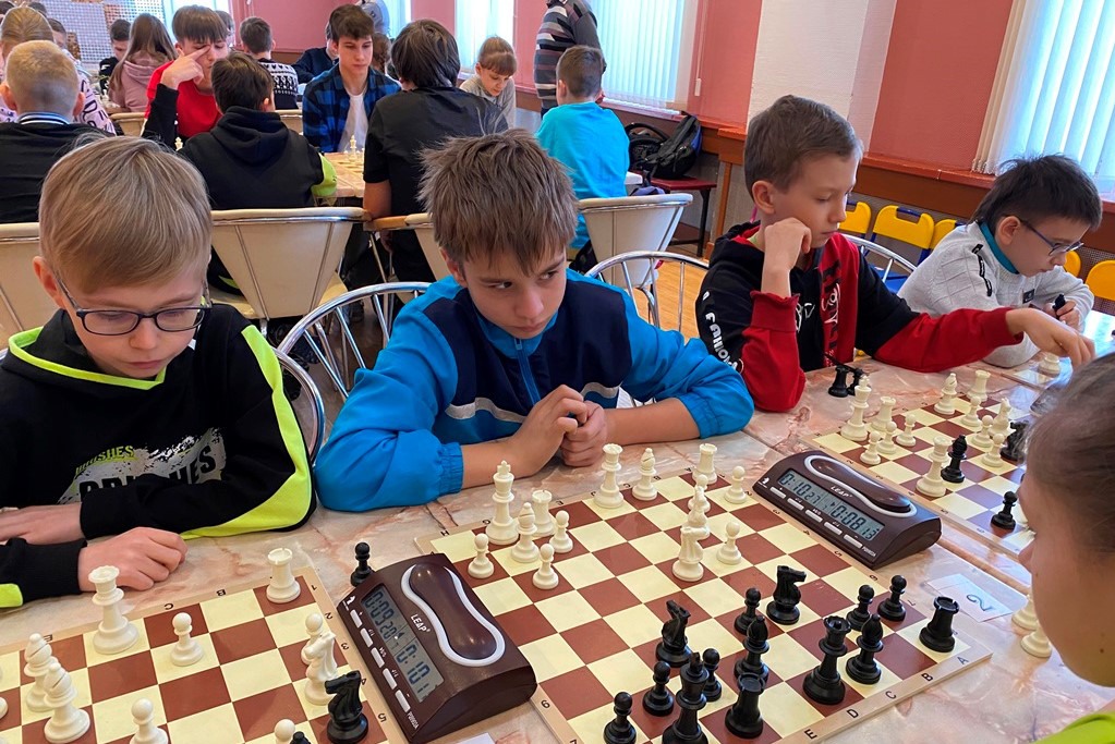 Шахматисты вышли в финал турнира «Внеклассник-2023»