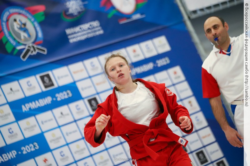 Алёна Алёхина выиграла первенство России по самбо