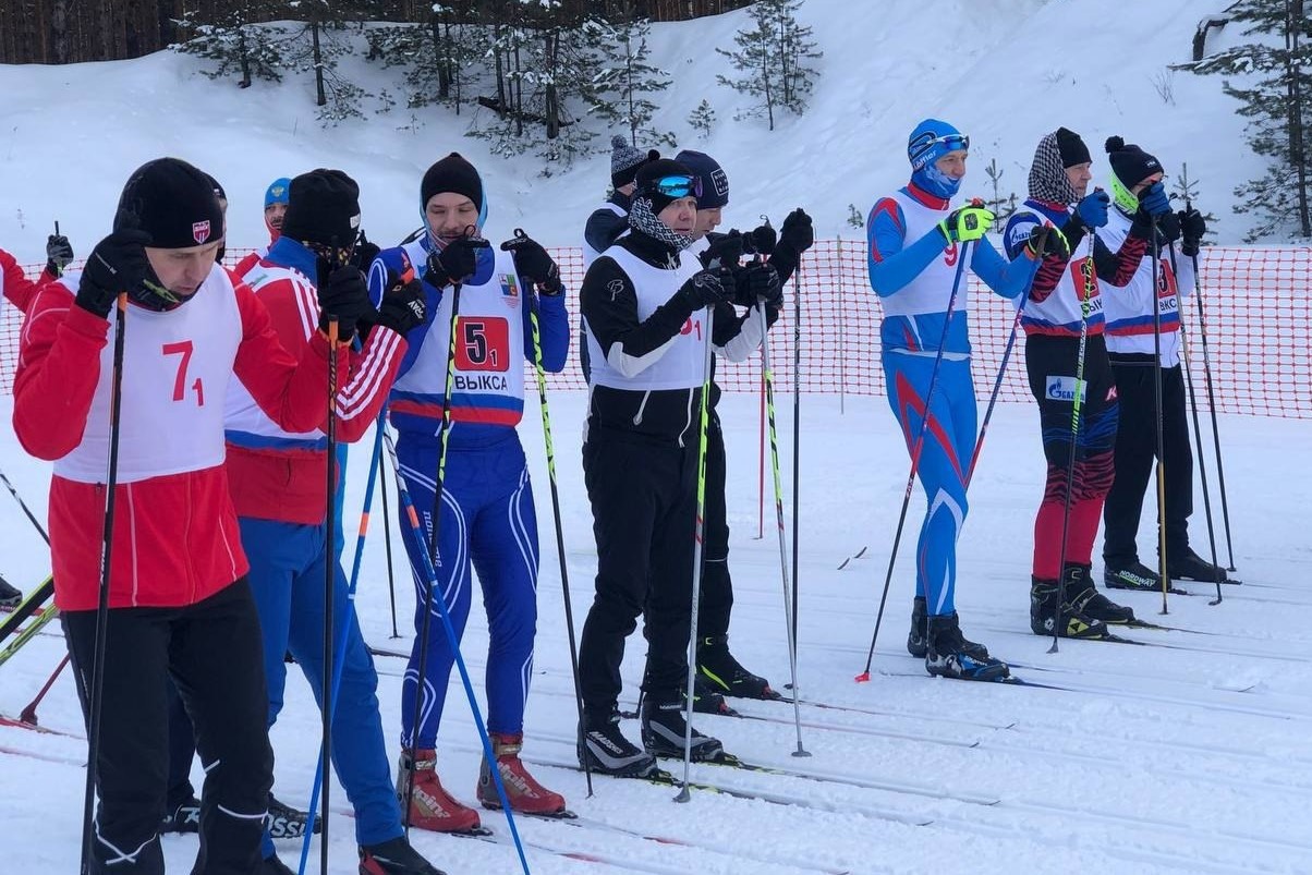 Заводские команды определили лучших в лыжной эстафете