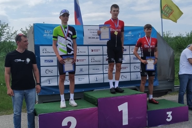 Крисанов и Андрианов взяли шесть наград на многодневной велогонке в Пензе