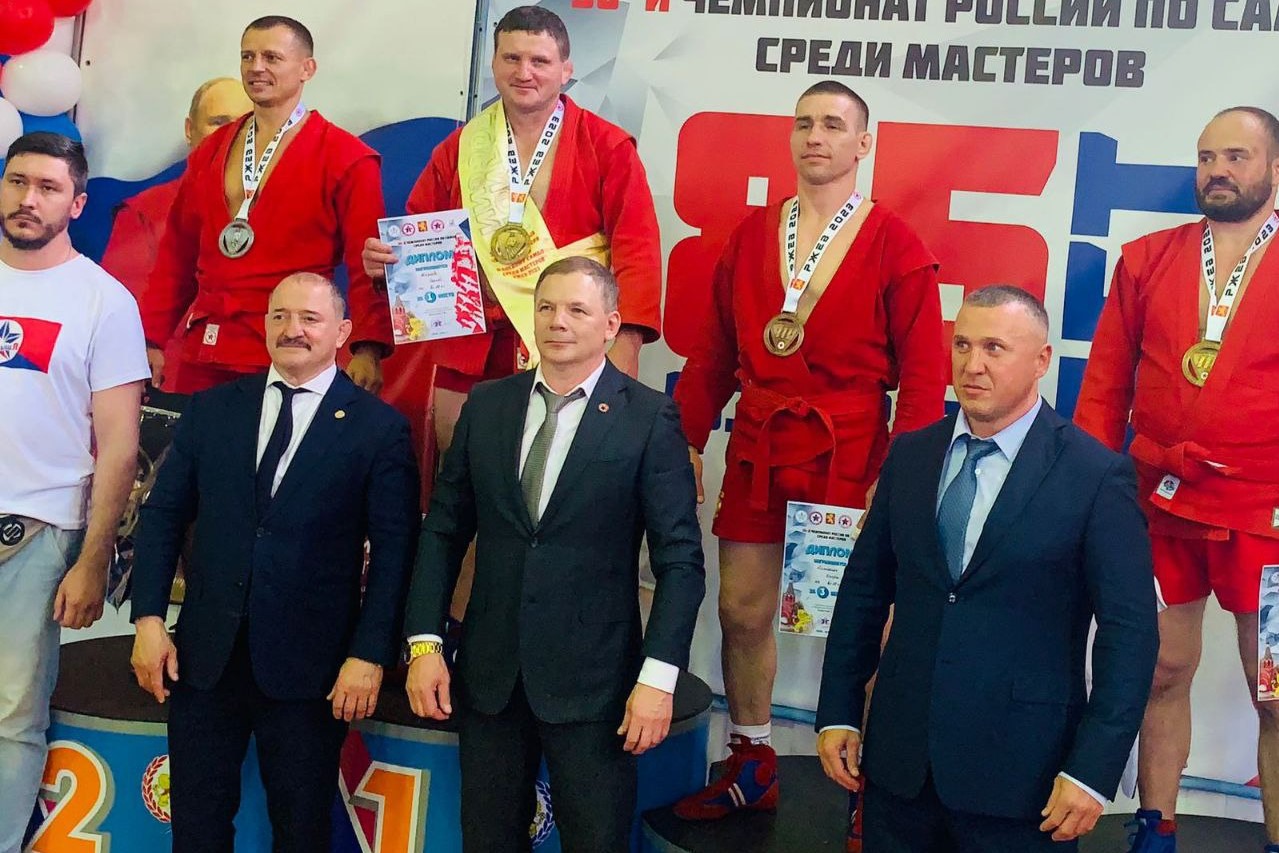 Сергей Жарков в четвёртый раз выиграл чемпионат России по самбо среди мастеров