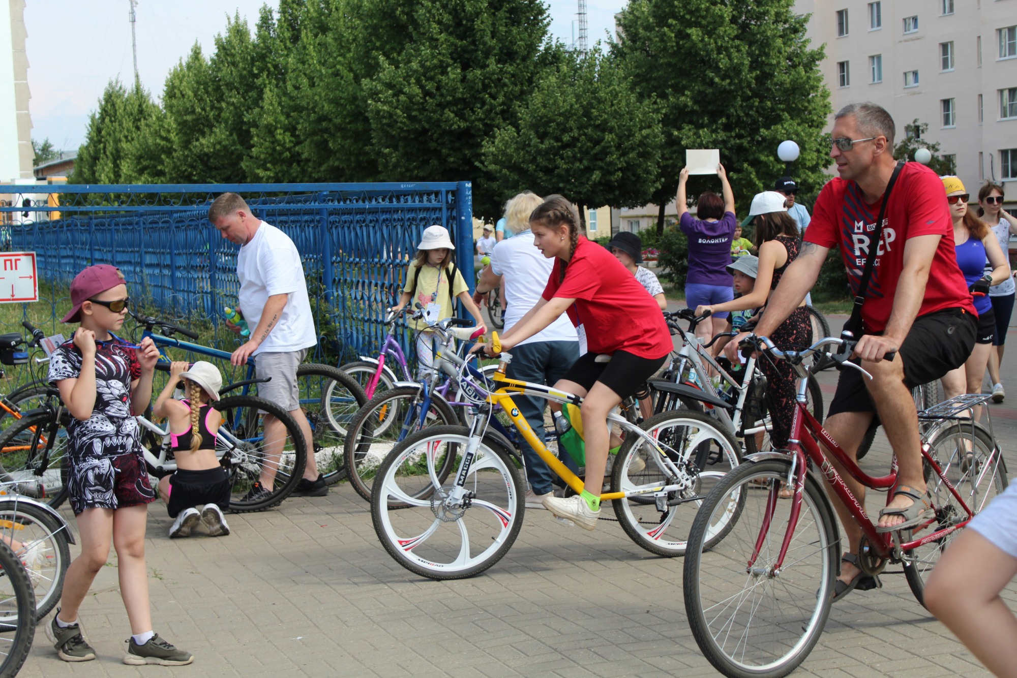 Около 100 выксунцев съездили на семейный велопикник