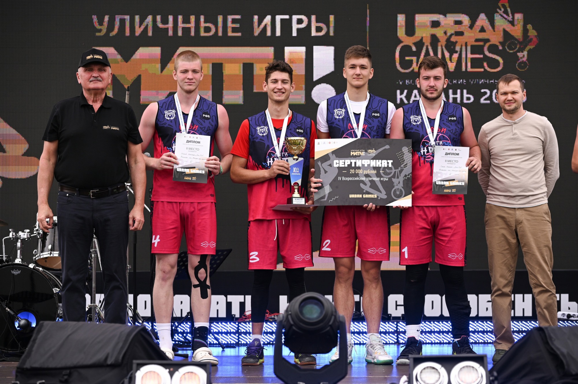 Стритболисты Степанюга и Синёв взяли серебро на фестивале Urban Games