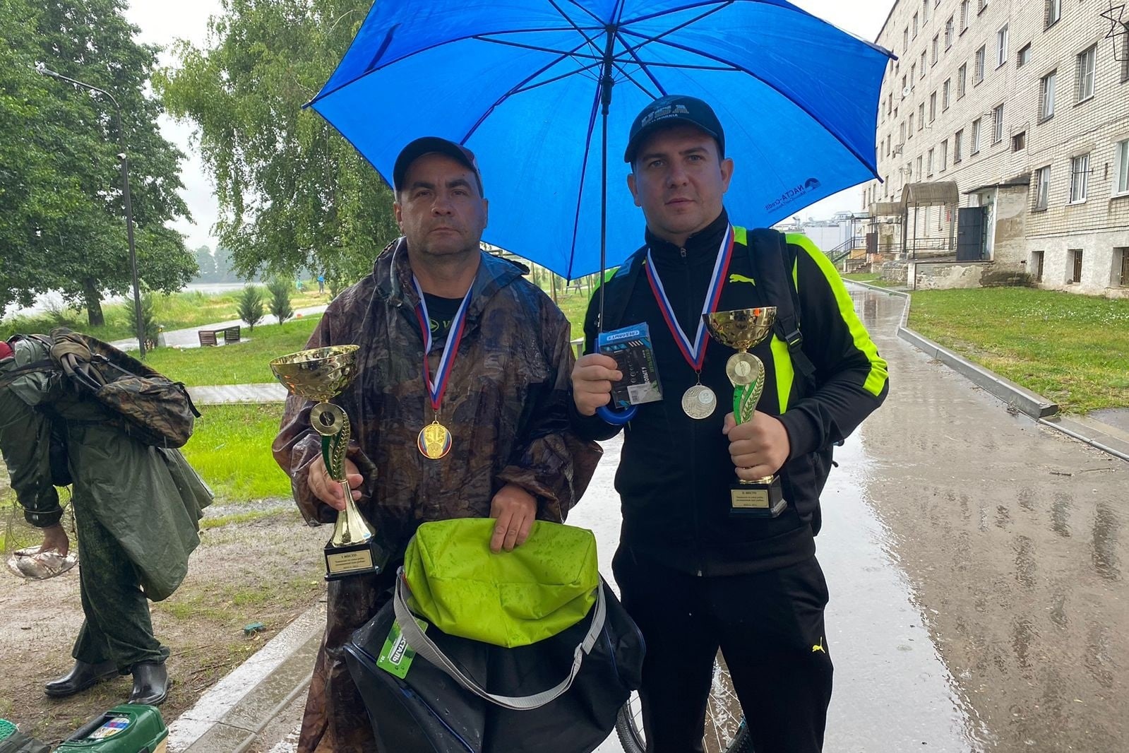 Рыбаки Александр и Евгений Климаковы стали лучшими в ловле на донную удочку