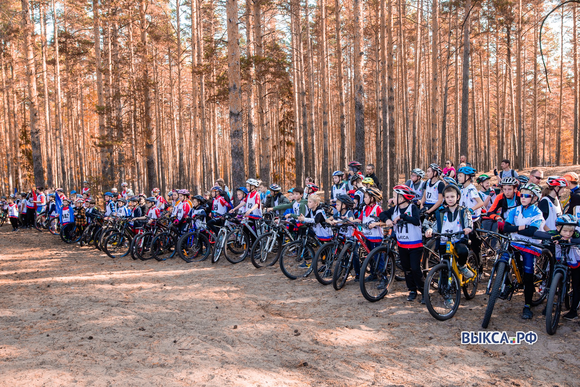 Больше ста велогонщиков покорили трассу на Воробьиных горах 📷