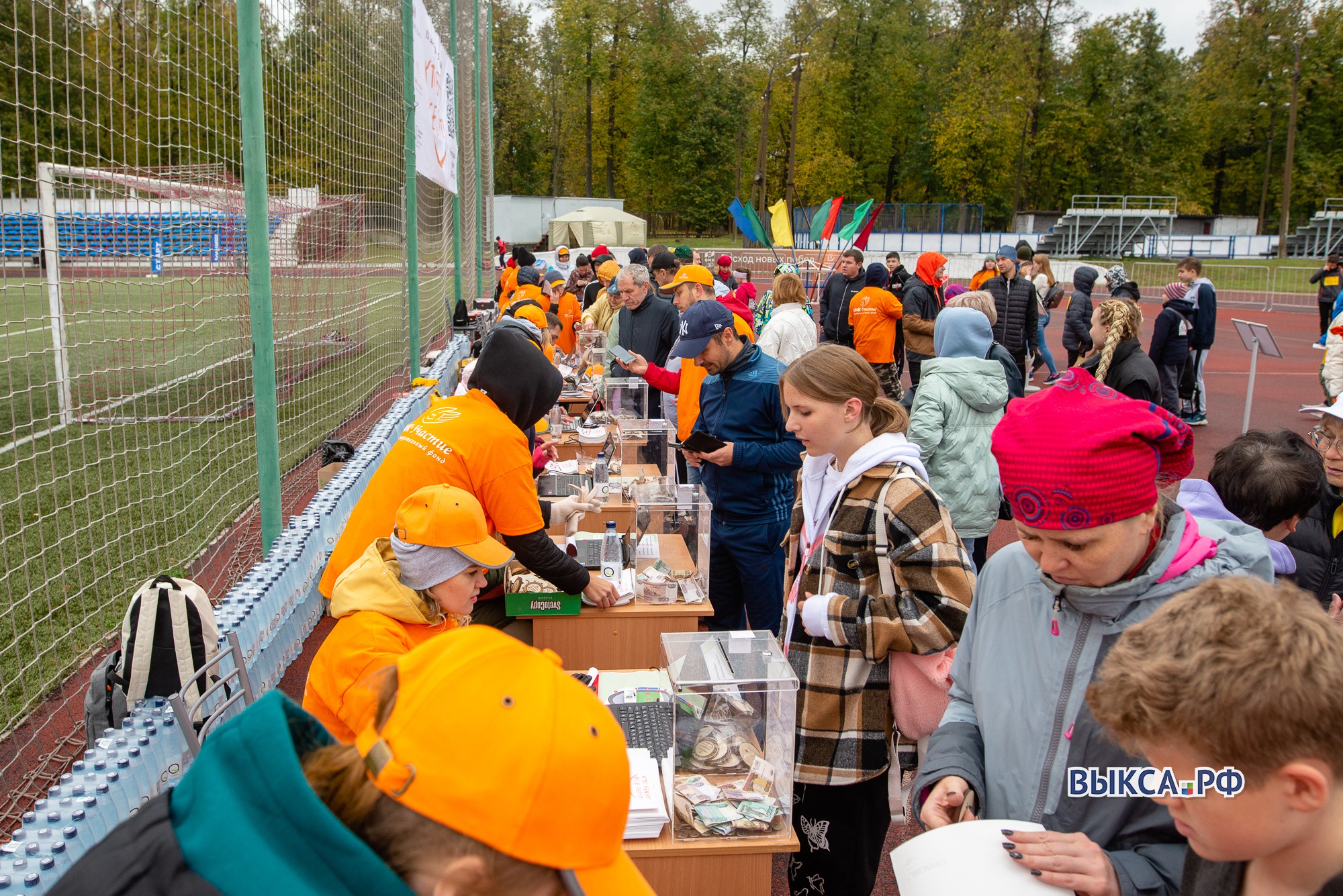 Более 900 человек вышли на благотворительный забег в поддержку Даши Кузнецовой 📷