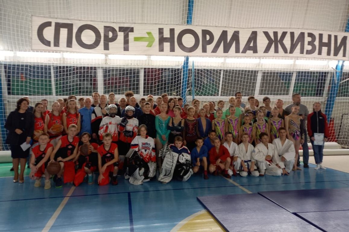 Тренеров «Спартака» поздравили с профессиональным праздником