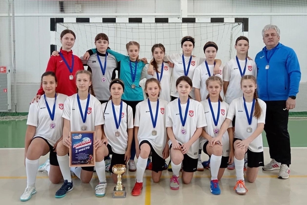 «Металлург-Ника» заняла второе место в областном первенстве по мини-футболу